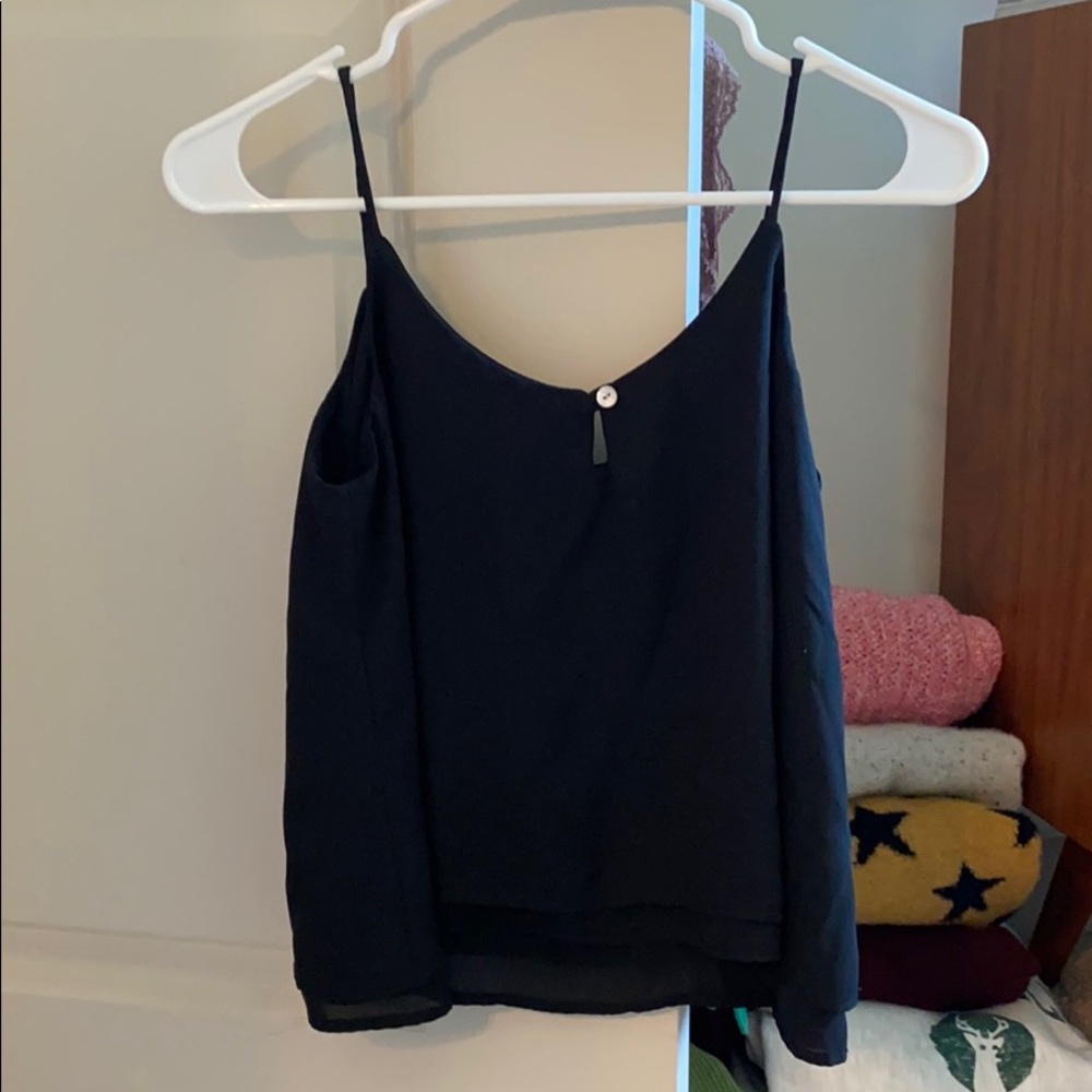 Simple black tank